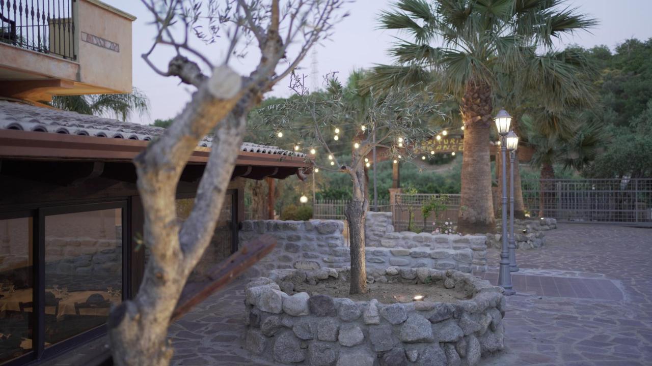 Rossano Stazione Agriturismo San Francescoヴィラ エクステリア 写真